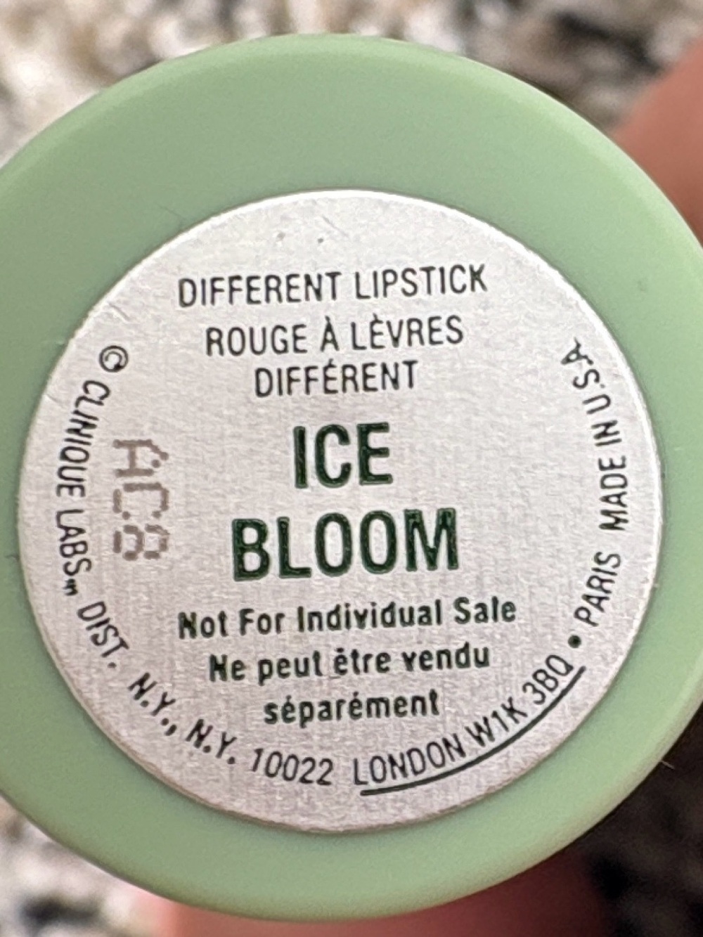 Clinique Different Ice Bloom Lip Stick - Picture 4 of 4